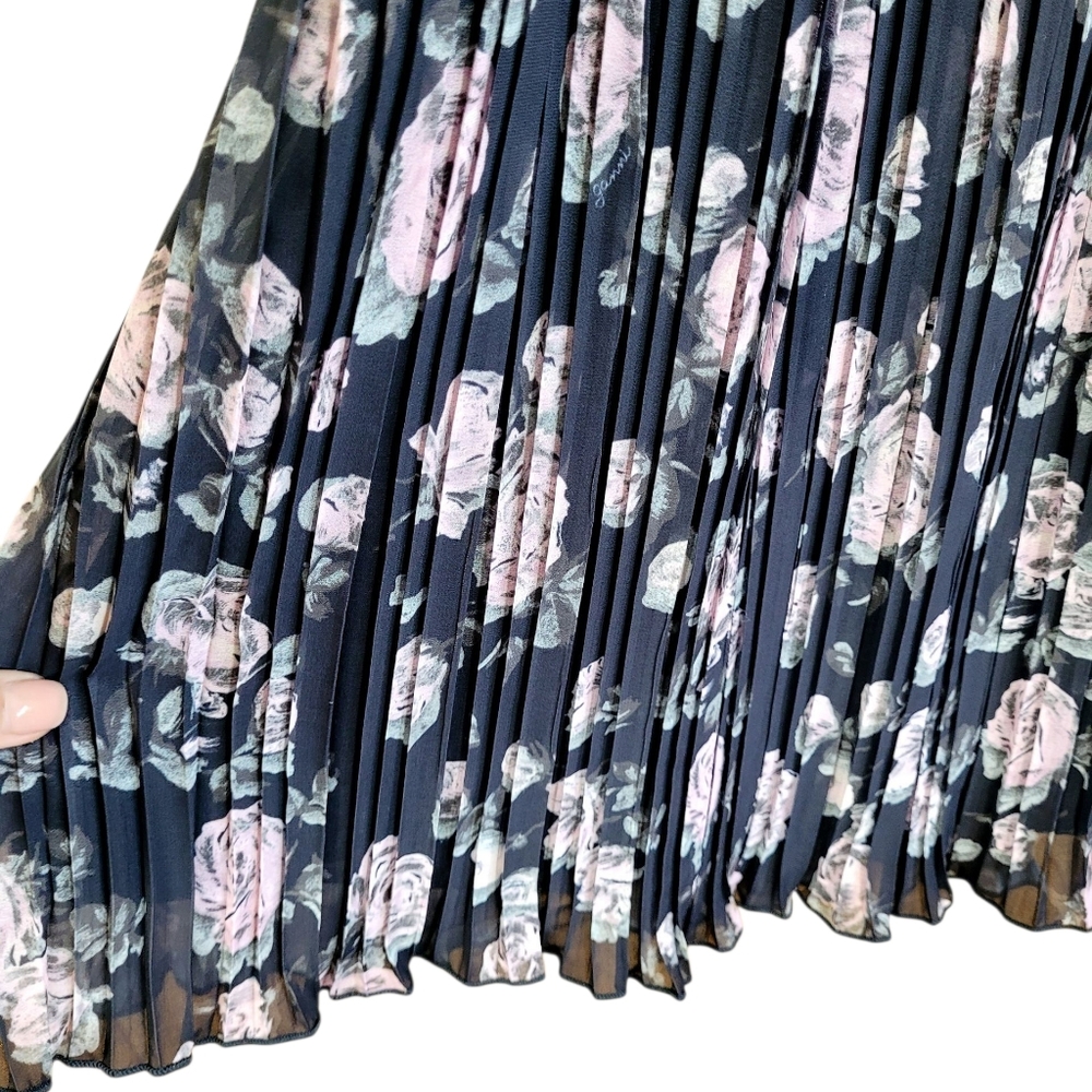 NWT GANNI Pleated Georgette V Neck Flounce Mini Dress In Phantom Floral Size 0 - Picture 7 of 14